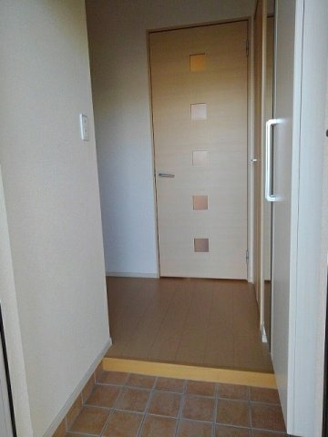 プリムローズ　南浜Ｂの玄関|毎日通る玄関はこちらです