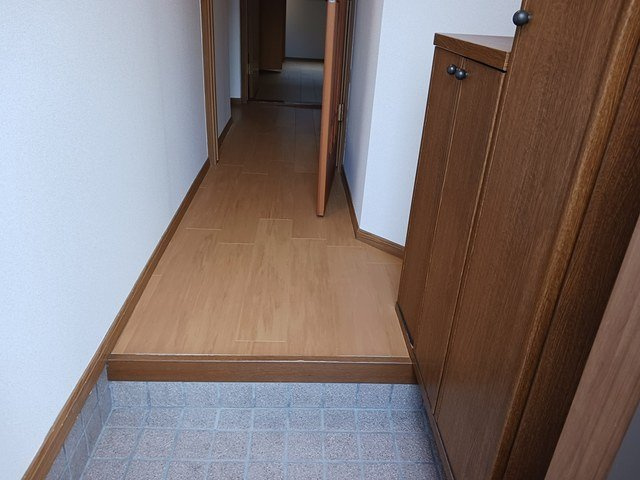 メゾンマキノの駐車場