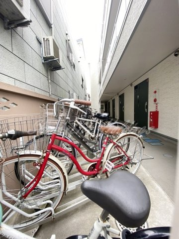 平塚市平塚１丁目のアパートのその他共用部分|共有部分に駐輪場あり♪