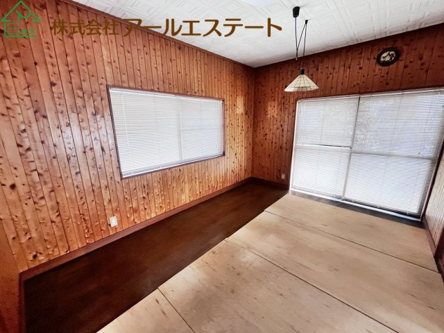 姫路市御立西三丁目　　　中古戸建の居間・リビング