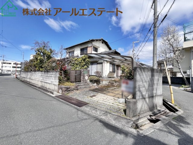 姫路市御立西三丁目　　　中古戸建の前面道路含む現地写真