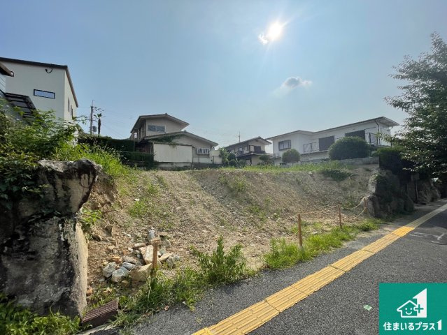 川西市清和台西　第3期　新築一戸建ての外観|周辺は落ち着いた街並みの住宅地！子育てがしやすい住環境です！まだ未完成ですが、現地でしかわからない事もございます。是非一度ご覧ください。