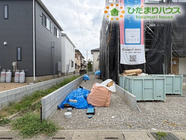 鴻巣市筑波第5　新築一戸建て　クレイドルガーデン　03の前面道路含む現地写真