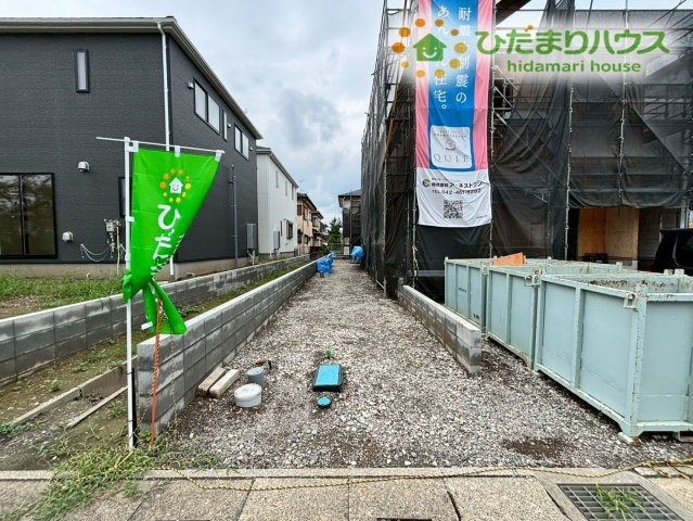 鴻巣市筑波第5　新築一戸建て　クレイドルガーデン　03の駐車場