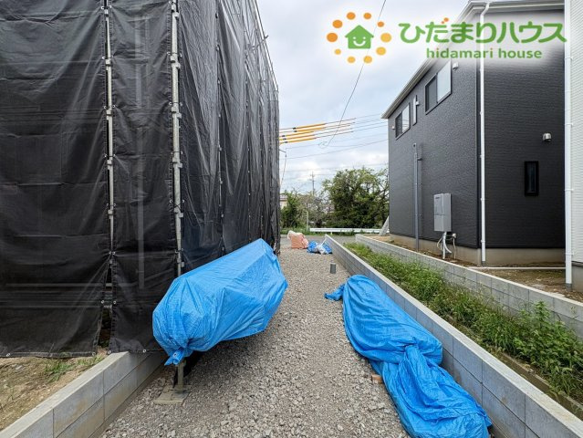 鴻巣市筑波第5　新築一戸建て　クレイドルガーデン　03の駐車場