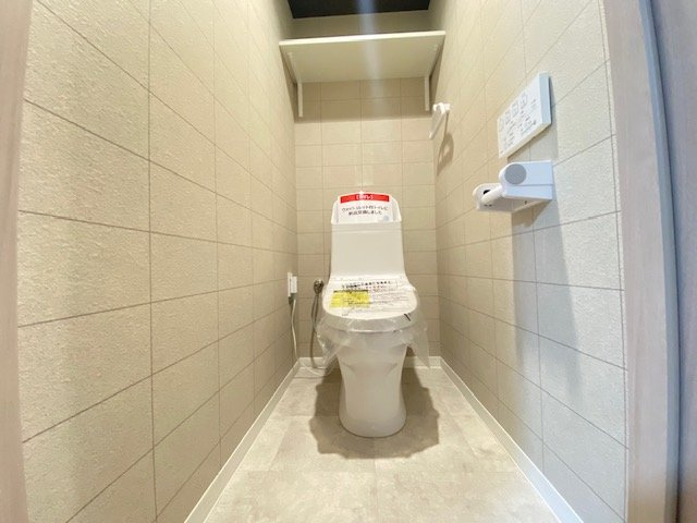 アリスガーデン横浜Ⅱ番館のトイレ|クールJAPANの一つ！ウォシュレット内蔵のトイレ設備です