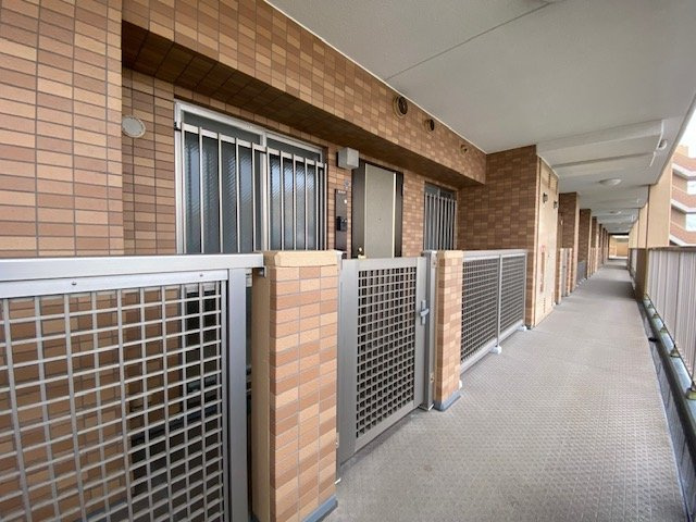 アリスガーデン横浜Ⅱ番館のその他共用部分|プライバシー性も確保される専用玄関ポーチ付きの住戸です。