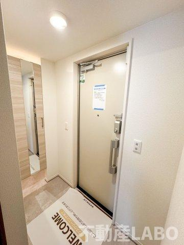 モンテゾーロ西田辺の玄関