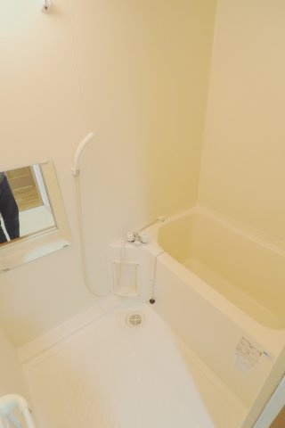 ルミエールA館の浴室