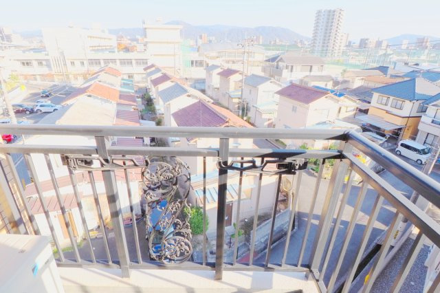 ルミエールA館のバルコニー