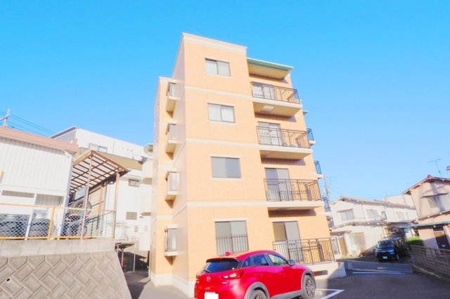 ルミエールA館の外観