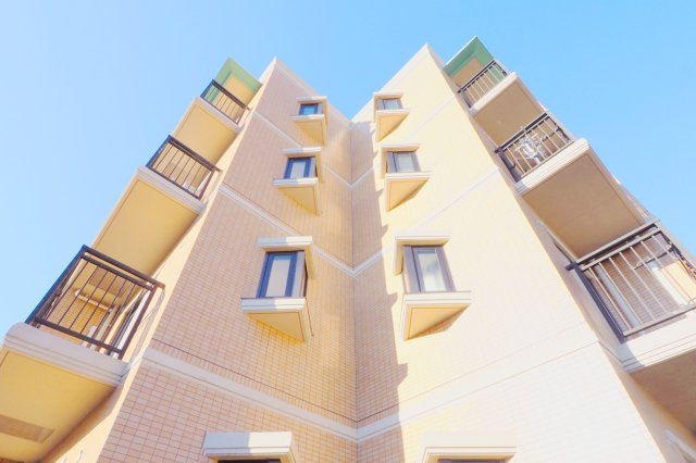 ルミエールA館の外観