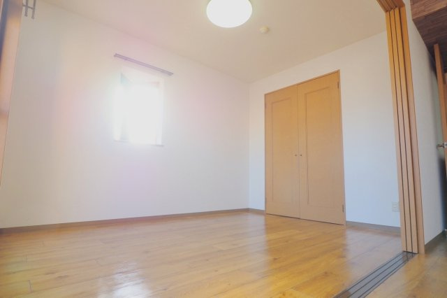 ルミエールA館の寝室