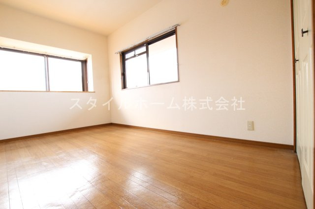 グランヒルズつつじが丘の居間・リビング