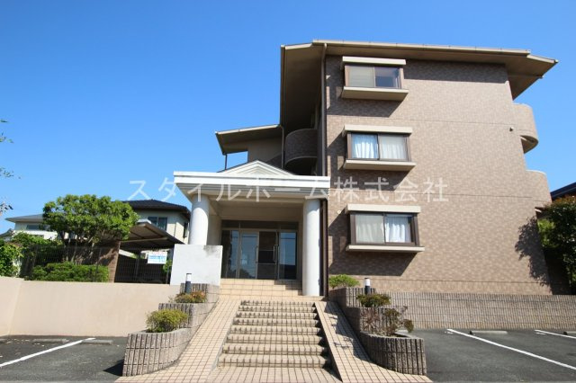 グランヒルズつつじが丘の外観