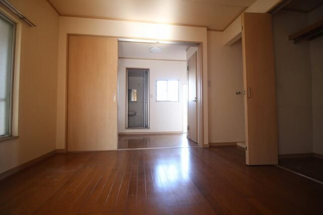 川崎市多摩区登戸のアパートの寝室