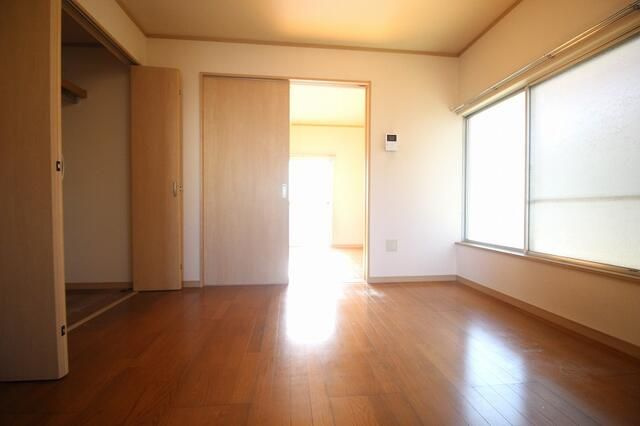 川崎市多摩区登戸のアパートの内装