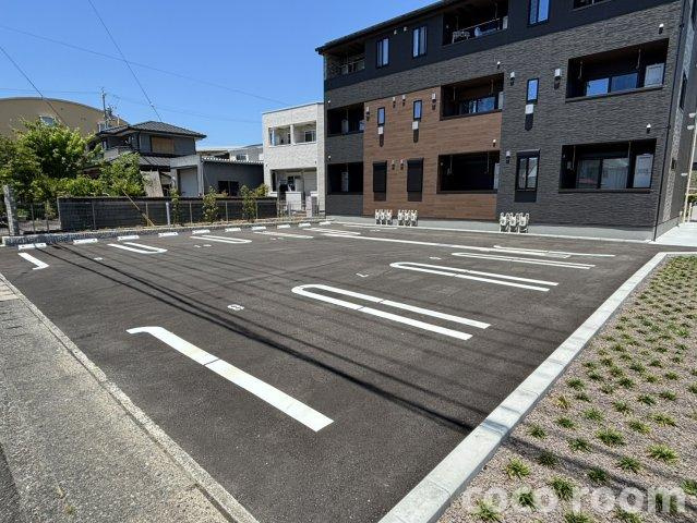 ココルの駐車場