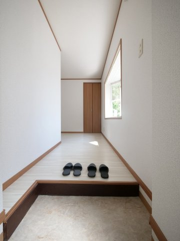 Thrive田町の玄関|※写真は別の部屋のものです。
