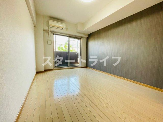 大阪市東淀川区東中島５丁目の賃貸マンションの居間・リビング