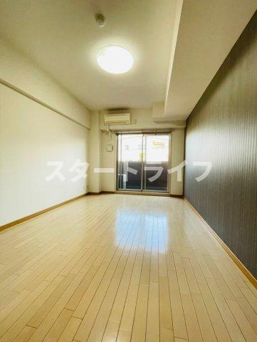 大阪市東淀川区東中島５丁目の賃貸マンションの寝室