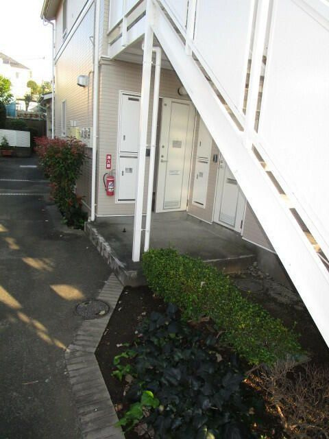 ラフィーネ西国分寺のエントランス