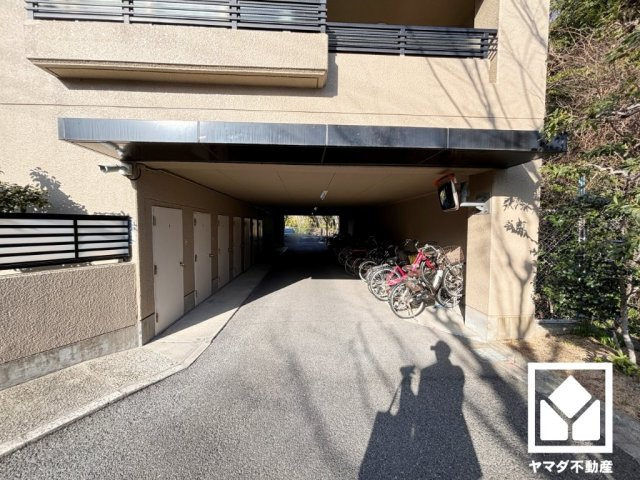 愛宕山ビューハイツの駐輪場