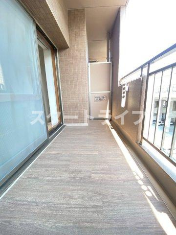 大阪市淀川区三国本町１丁目の賃貸マンションのバルコニー