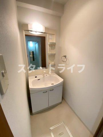大阪市淀川区三国本町１丁目の賃貸マンションの洗面所