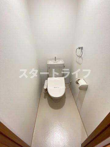 大阪市淀川区三国本町１丁目の賃貸マンションのトイレ