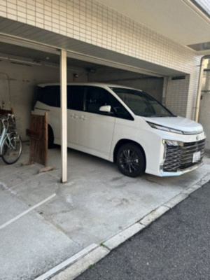 【駐車場】 | メゾン・ド・ローリエ