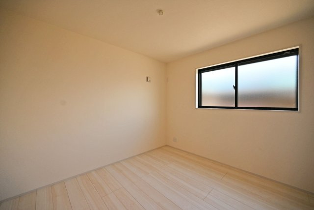 リーブルガーデン藤ノ木3丁目新築一戸建て│2SLDK+駐車1台可の洋室|-納戸(1F)-