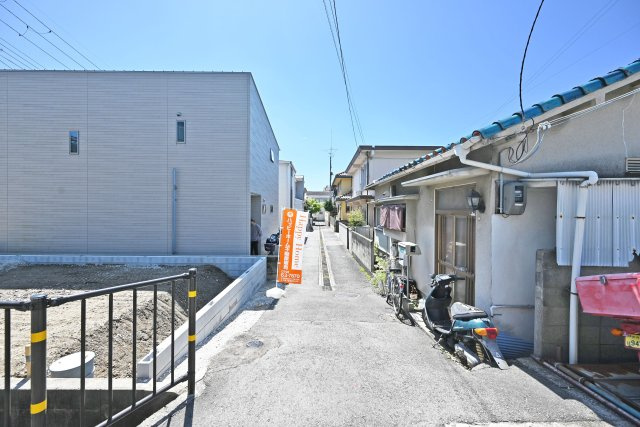 リーブルガーデン藤ノ木3丁目新築一戸建て│2SLDK+駐車1台可の前面道路含む現地写真|皆様からのご連絡を心よりお待ちしております