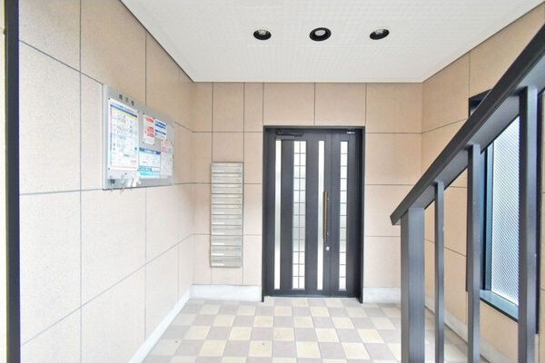 HAST堀田のエントランス