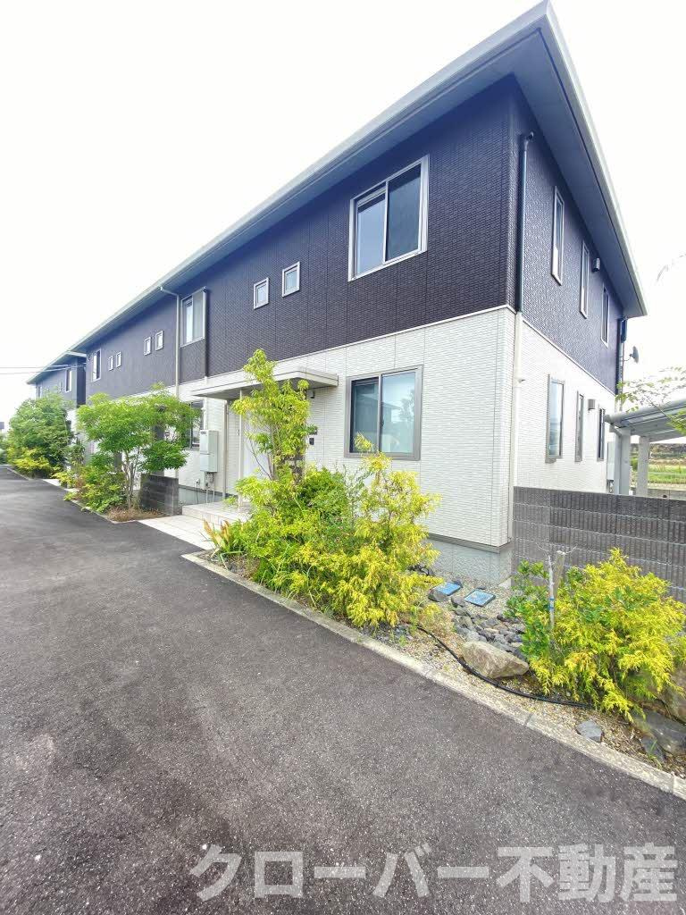 シャーメゾン郡家 C棟の外観