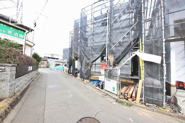 【前面道路含む現地写真】 | 日当たりの良いお家は嬉しいですよね。それぞれ価値観が分かれる箇所です、実際に内覧して日当たりの心地よさをご体感下さいね♪