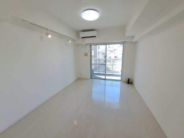 西宮ルモンド甲子園の居間・リビング