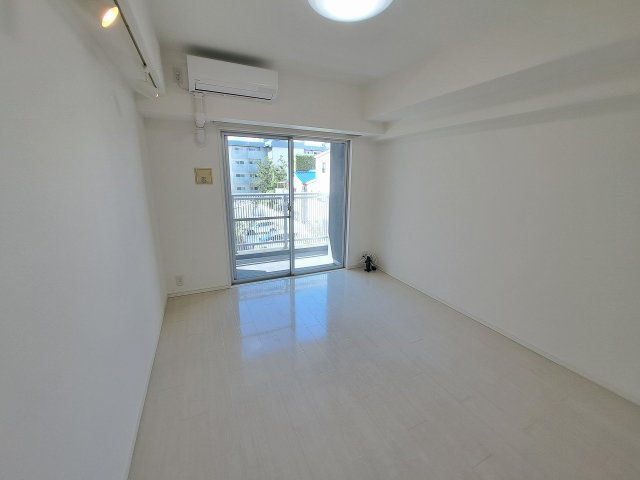 西宮ルモンド甲子園の居間・リビング