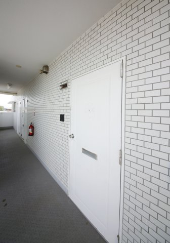 新舞子シーサイドマンションのエントランス