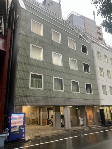 スギタビルの外観