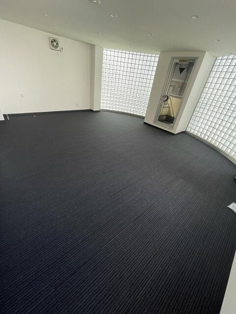 ＡＭＤビルの内装