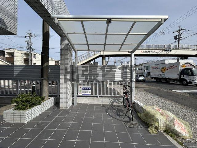 仲介手数料0円！！リバーシティ楠の駐車場
