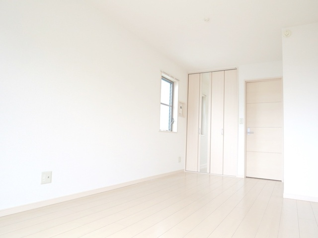 アラウィーゴの寝室|使いやすい洋室のお部屋です♪