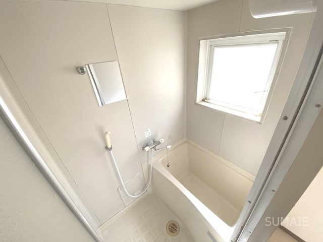 レイニオンミトミの浴室|換気良し窓付き浴室☆彡