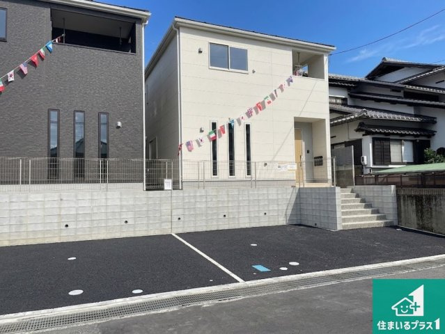 ★大津市稲葉台　全2邸の外観|安心の10年保証！外観を美しく保ち、雨水で汚れを落とします！気になることがありましたら、お気軽にお問い合わせください！