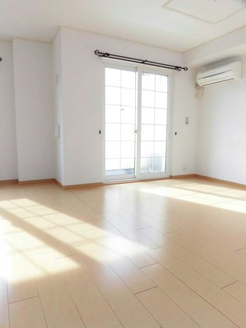 レジデンス光の居間・リビング