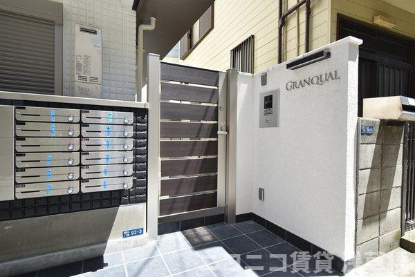 グランクオール西巣鴨のエントランス