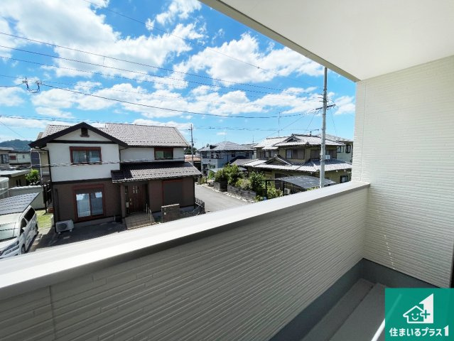★29(土)30(日)現地見学可能！★野洲市近江富士　全2邸のバルコニー|ワイドバルコニーは洗濯物を干すスペースが広いのでご家族が多くても安心！