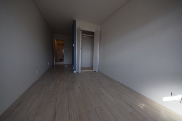 石屋川ロイヤルハイツの居間・リビング