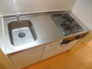 カーサ岩戸のキッチン|ガス２口システムキッチン